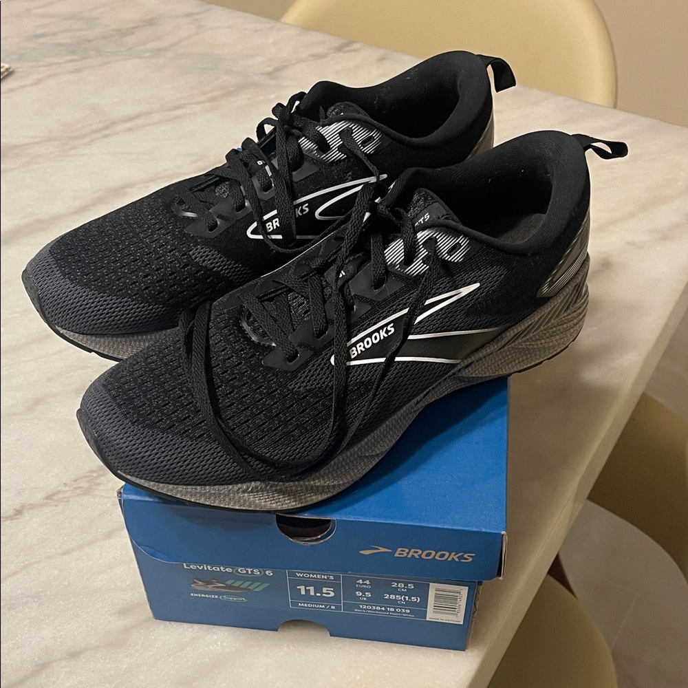 Brooks Levitate GTS 6 Running Shoes Women’s Size 11.5 Black Like New in Box